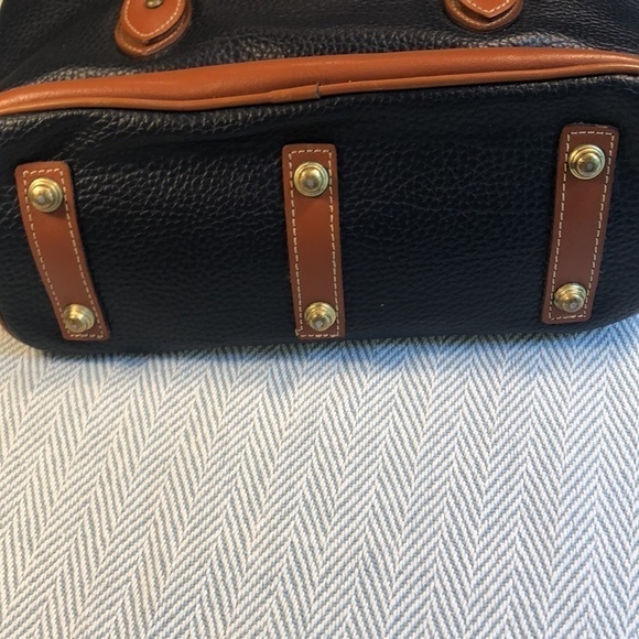 VINTAGE DOONEY BROKEN CLASP 14" X 9" X 5" ALL WEATHER LEATHER handbag. … - Picture 6 of 12